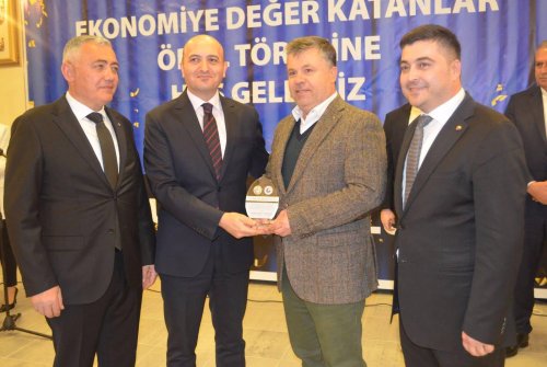 Ekonomi̇ye Değer Katanlar Ödül Töreni̇ (2024 Yılı Rekortmenleri̇)