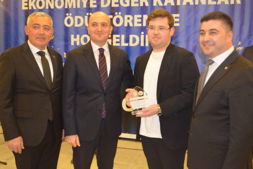 Ekonomi̇ye Değer Katanlar Ödül Töreni̇ (2024 Yılı Rekortmenleri̇)