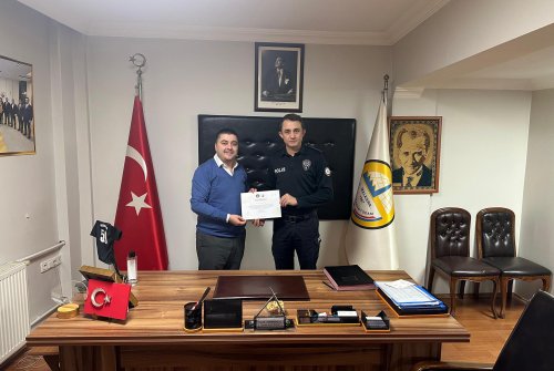 Malkara İ̇lçe Emniyet Müdür Vekili Yunus Emre Özdemir Yönetim Kurulu Başkanımız Tevfik Yamanoğlu’nu Makamında Ziyaret Etti.