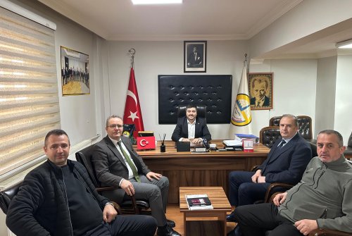 Malkara Vergi Dairesi Müdürü İ̇smet Bakın Ve Vergi Dairesi Memuru Saim Çinko Vergi Haftası Kapsamında Yönetim Kurulu Başkanımız Tevfik Yamanoğlu'Nu Makamında Ziyaret Ettiler.