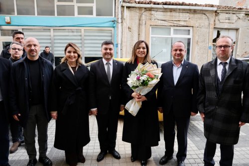 Tekirdağ Büyükşehir Belediye Başkanı Sn. Candan Yüceer, Chp Tekirdağ İ̇l Başkanı Sn. Cem Boduç, Chp Tekirdağ İ̇l Kadın Kolları Başkanı Sn. Büşra Nur Pelen, Malkara Belediye Başkanı Sn. Nergiz Karaağaçlı Öztürk, Belediye Başkan Yardımcısı Sn. Hüseyin Vasfi Güner, Chp Malkara İ̇lçe Başkanı Sn. Hüsnü Aydın, Chp Malkara Kadın Kolları Başkanı Sn.birsen Karataş Ve Parti Temsilcileri İle Birlikte Odamızı Ziyaret Etti.